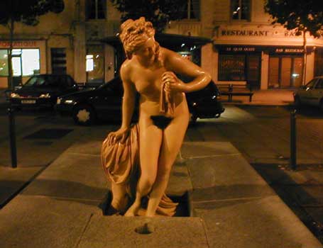 Habiller de nudit&eacute; - L.L. de Mars 2002