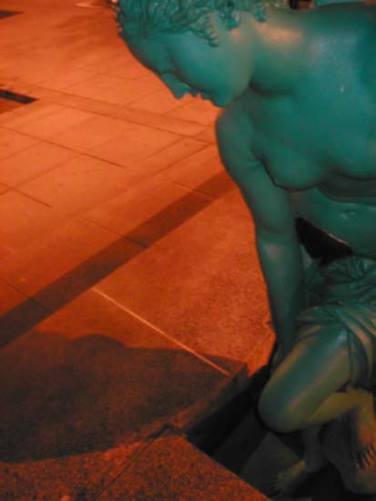 Habiller de nudit&eacute; - L.L. de Mars 2002