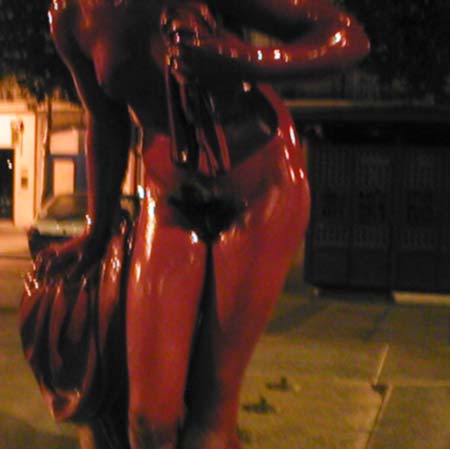 Habiller de nudit&eacute; - L.L. de Mars 2002