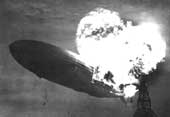 Hindenburg en flamme 01