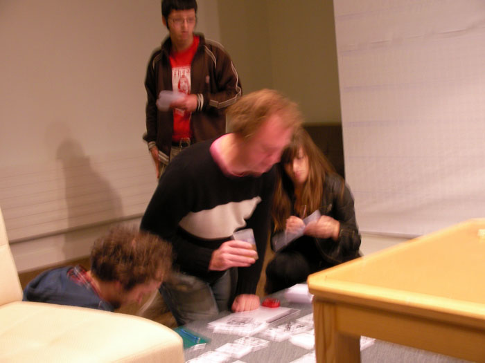 047